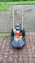 unkrautentfernung-mit-fraesmaschine_1